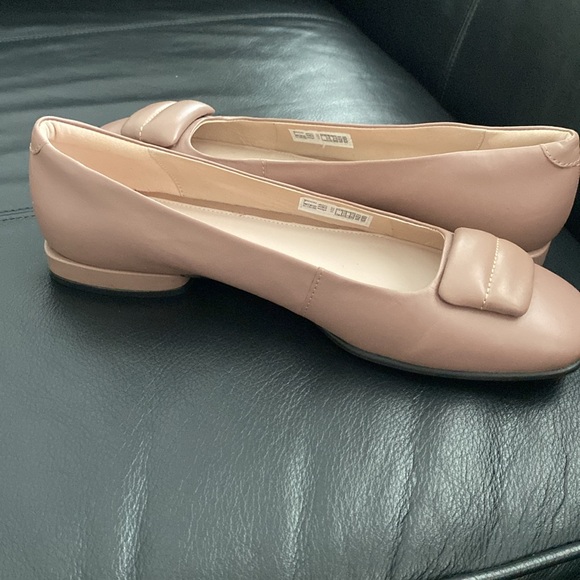 Women shoes, Ecco, NWOT, size 10,5. - Picture 5 of 7